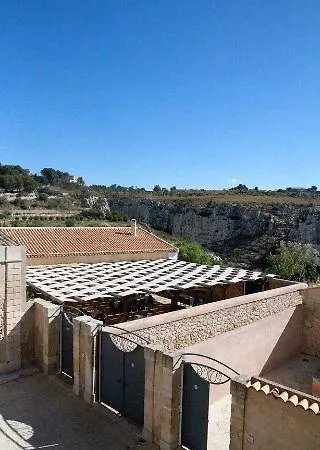 Ξενοδοχείο Eremo Madonna Delle Grazie 3*